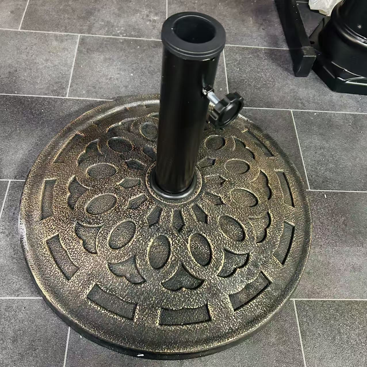 14kg Round Garden Parasol Base Holder Decorative Resin Market Umbrella Stand with Adjustable Coupler, Bronze